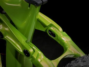 Rail97US-24-37026-B-Alt6.jpg